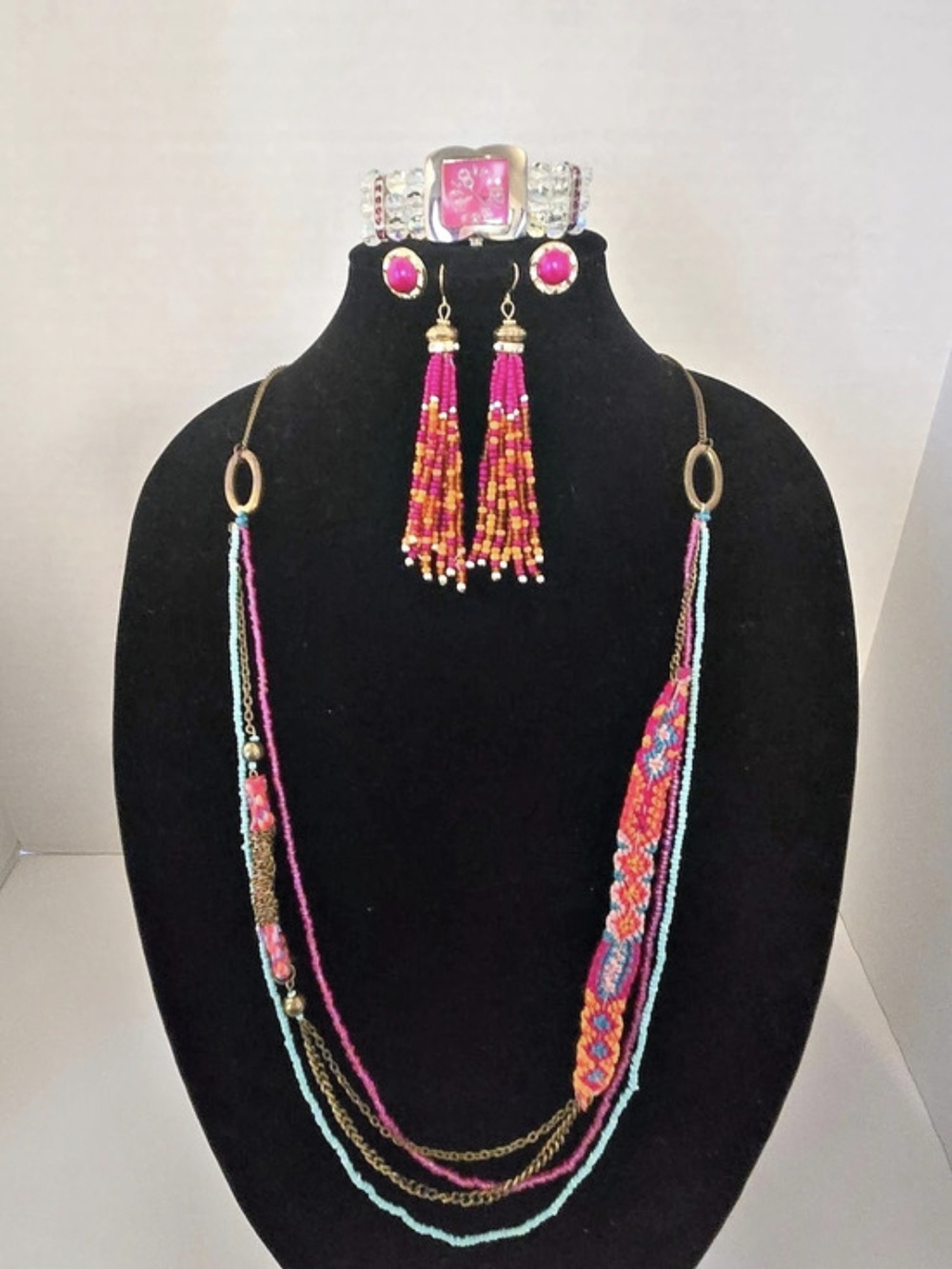 Pink Beaded Jewelry Set Like New
